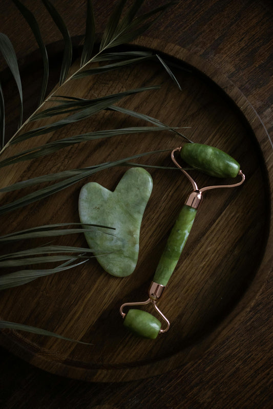 Roller & Gua Sha en Quartz Vert Naturel – Anti-Âge